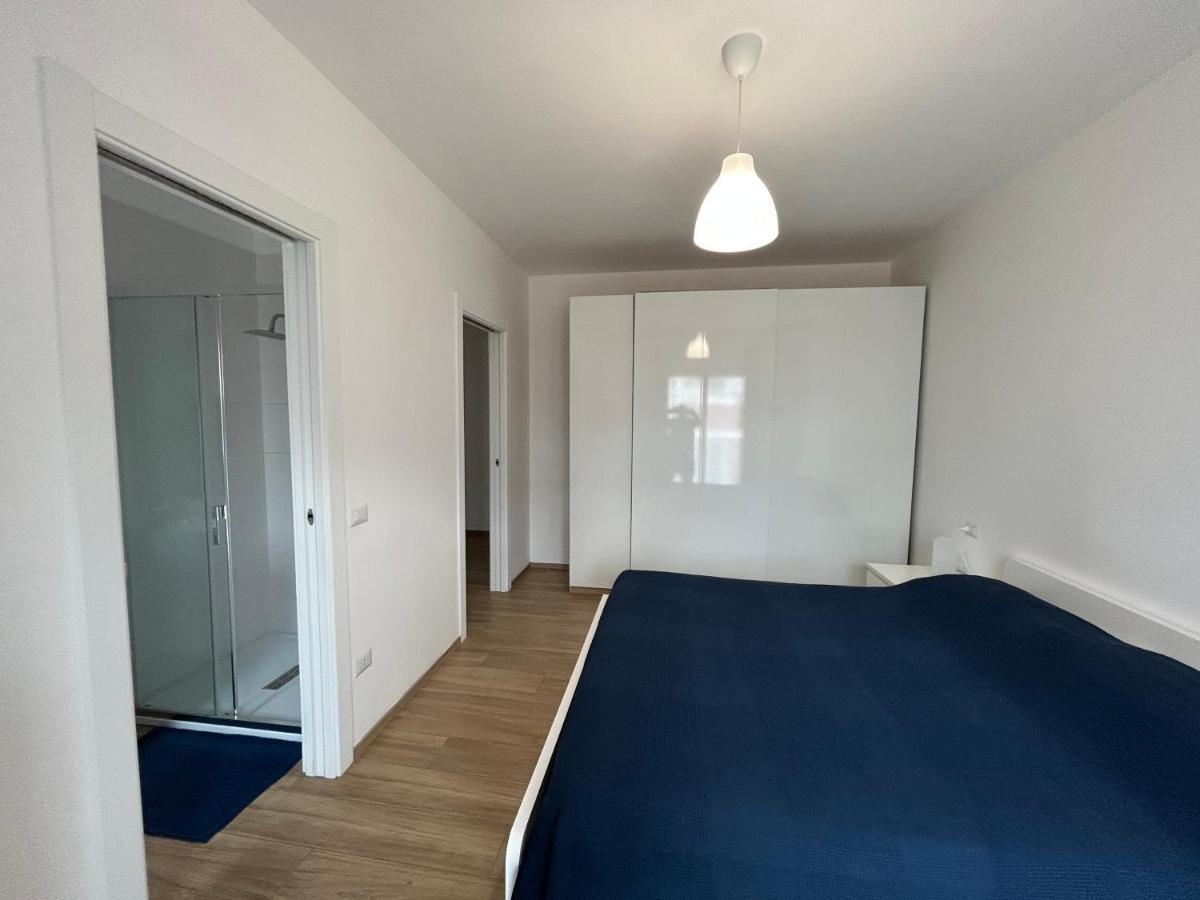 Central Modern Apartment Bari Bagian luar foto