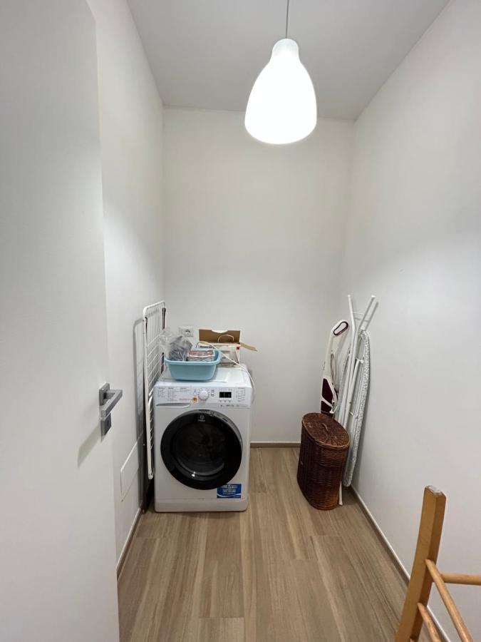 Central Modern Apartment Bari Bagian luar foto