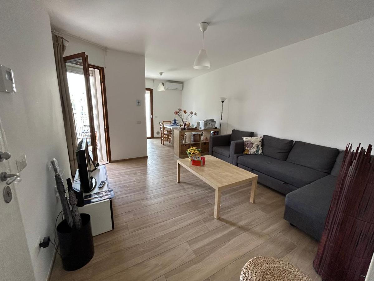 Central Modern Apartment Bari Bagian luar foto