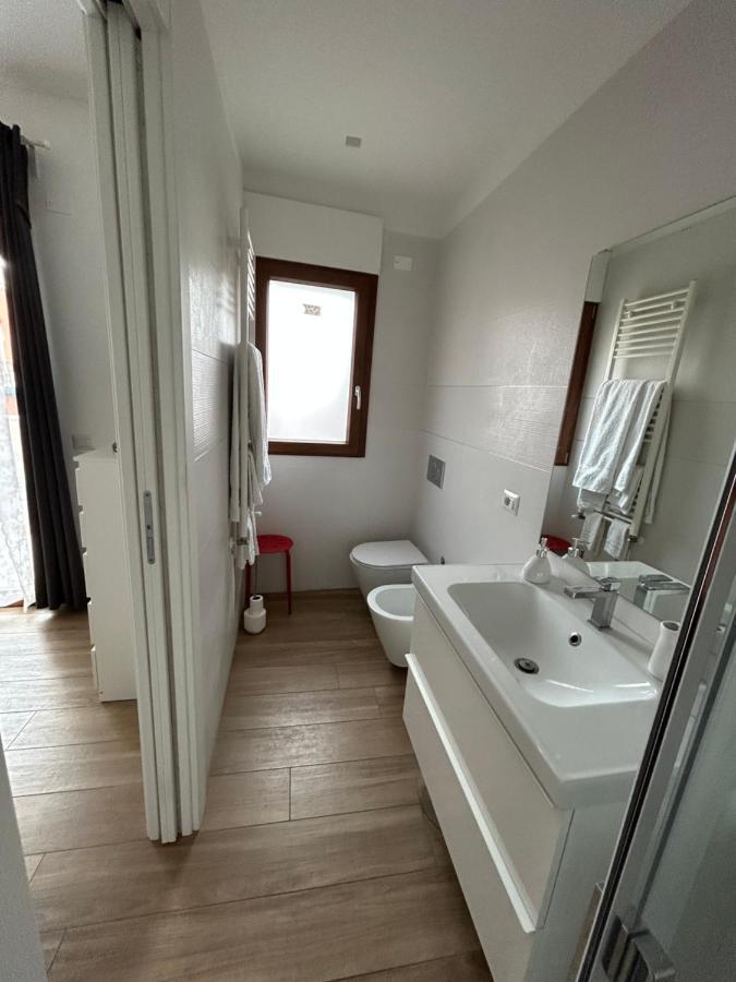 Central Modern Apartment Bari Bagian luar foto